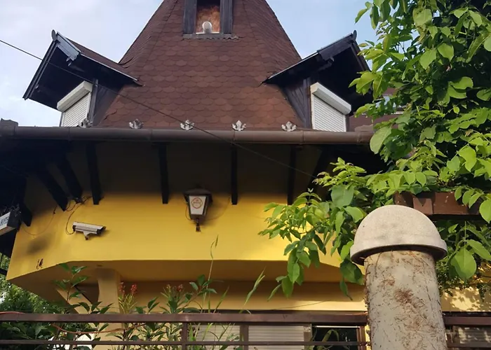 Hotel Sashalom *